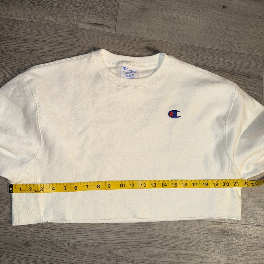 Champion Reverse Weave Cropped Crewneck Sweatshirt Womens XS Cream Spellout Logo - Picture 8 of 11